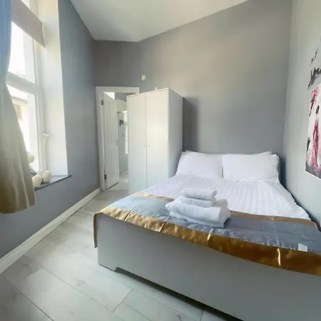 Leitrim Guest house *